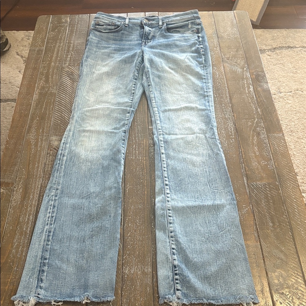 Lucky Brand Light Blue Denim Jeans